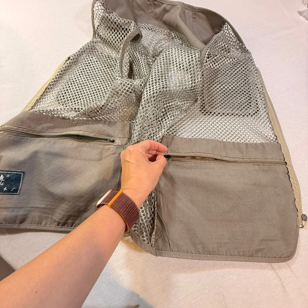 Ling Di Fishing Vest Mens M Grey Good‎ Mesh Utility Multi-Pocket Outdoor Photo